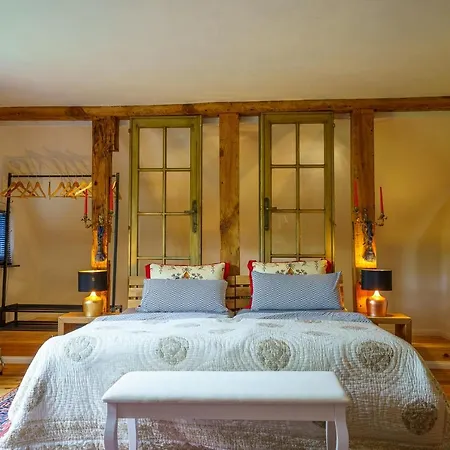 Amelrode Zu Country house