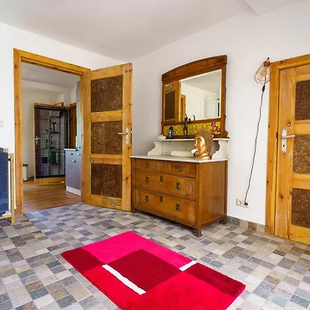 Amelrode Zu Kır Evi