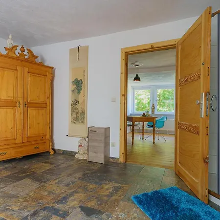 Amelrode Zu Altwarp